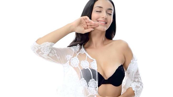 Sexy Backless and Strapless Lace Bra